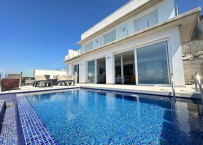 Agi Turo Villa